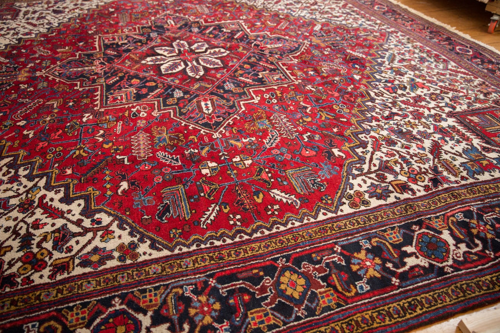 12.5x12.5 Vintage Mehrivan Square Carpet