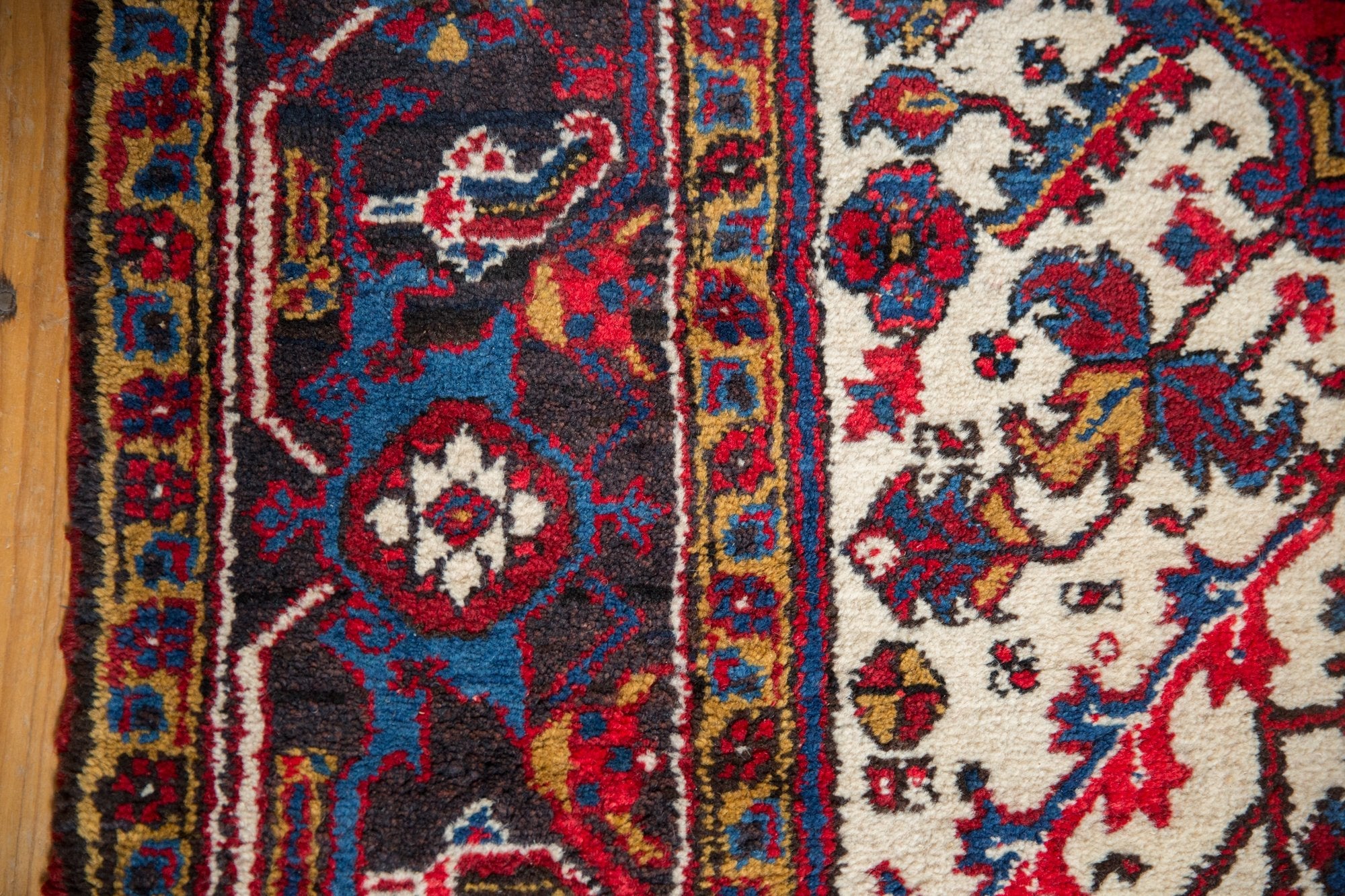 8.5x9.5 Vintage Mehrivan Square Carpet