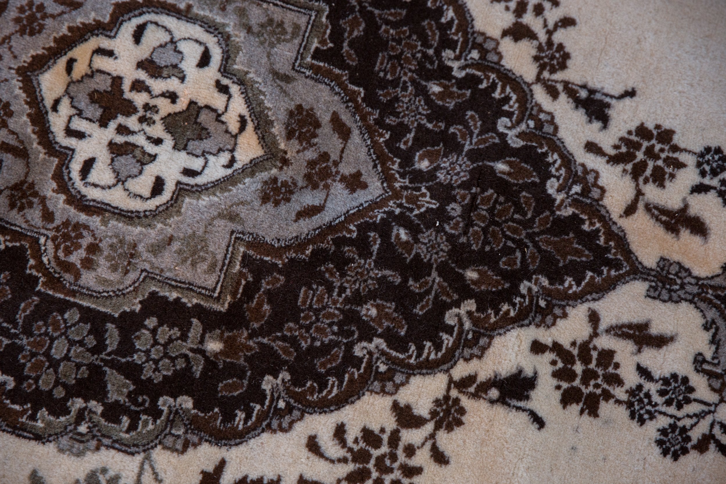 6.5x9 Vintage Tabriz Carpet