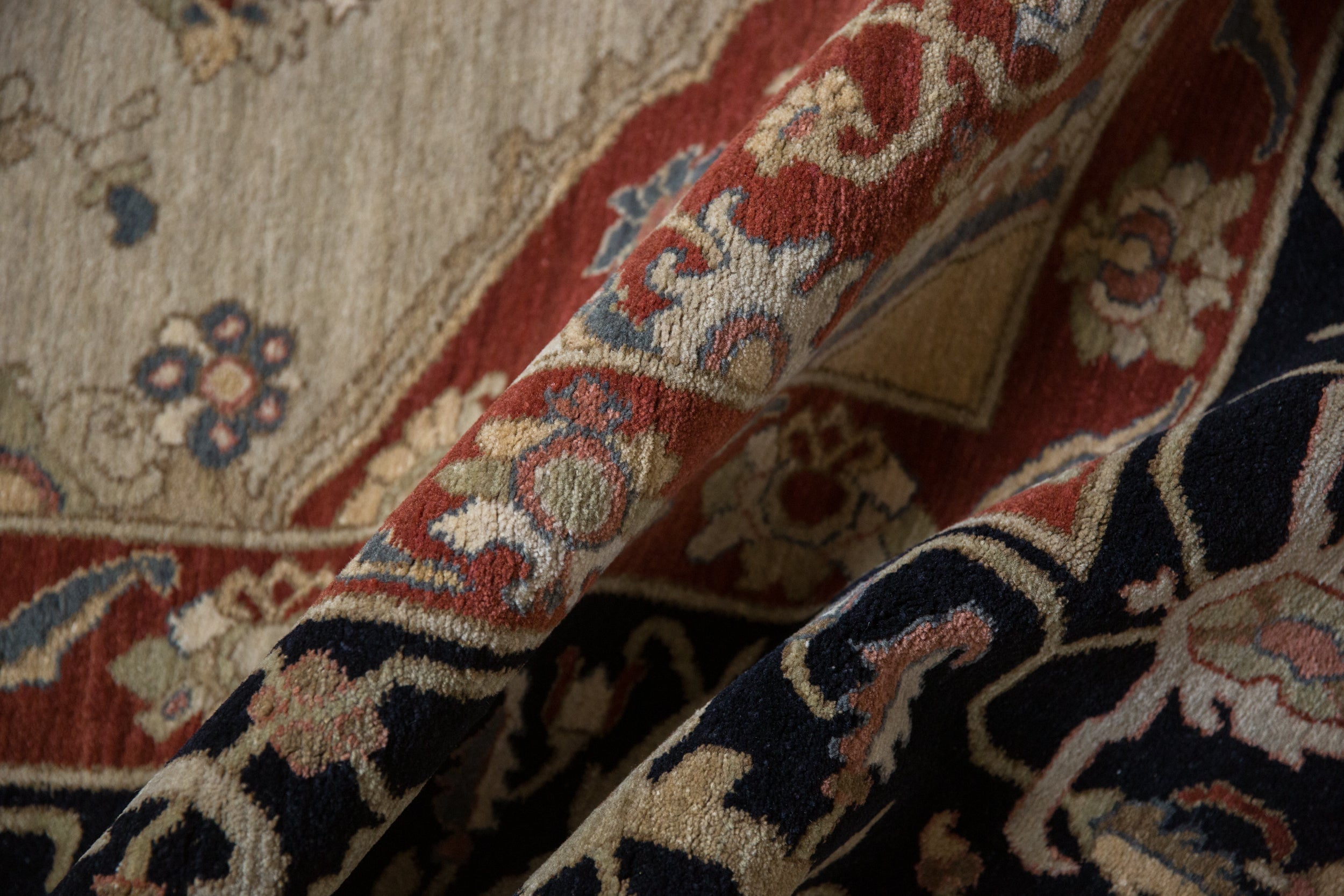 6x9 Vintage Armenian Serapi Design Carpet