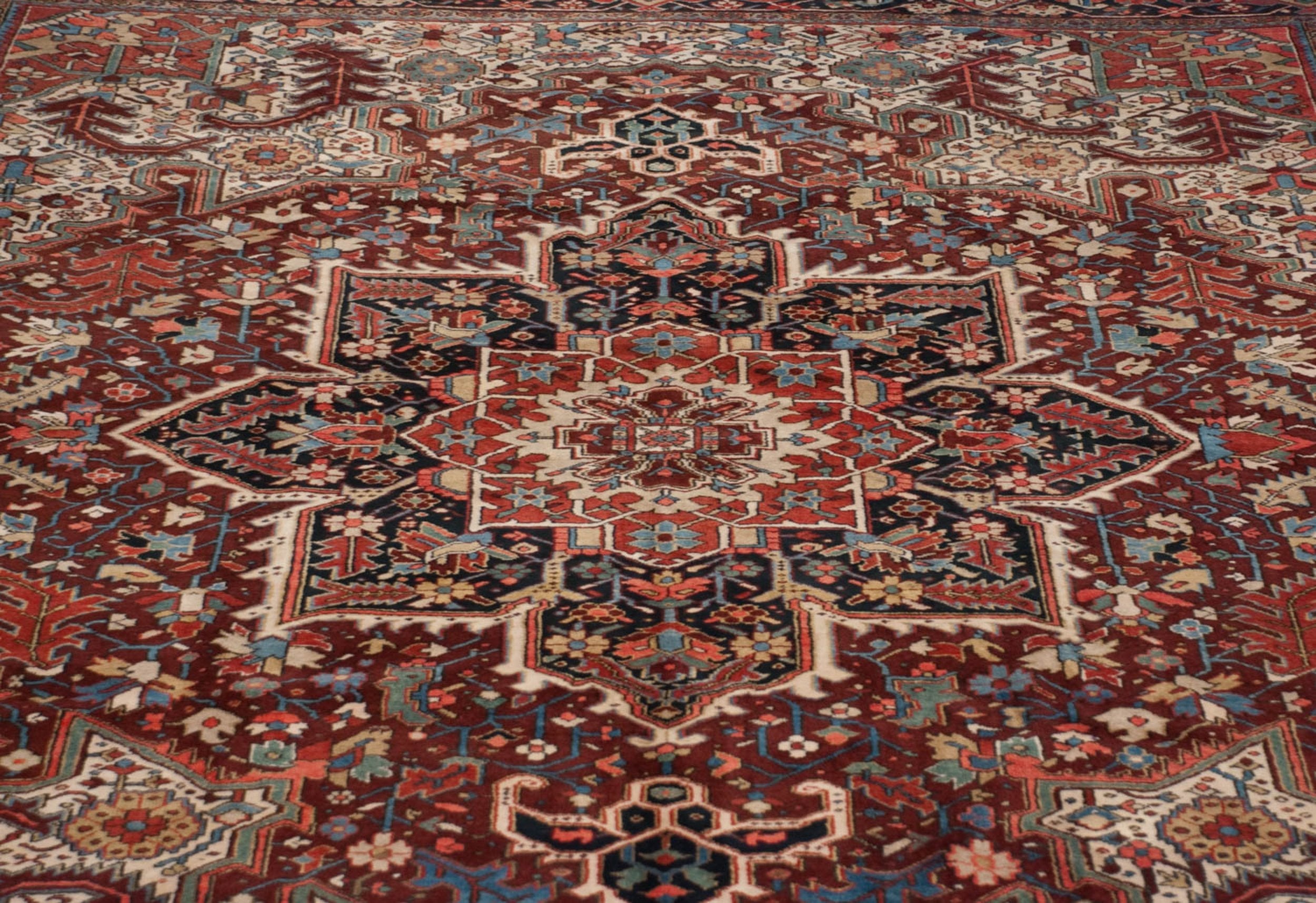 11.5x14 Vintage Heriz Carpet