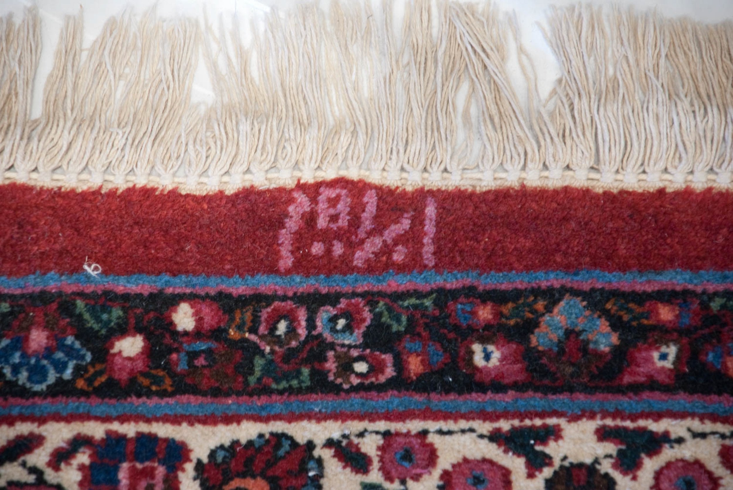 12x19.5 Vintage Fine Meshed Carpet