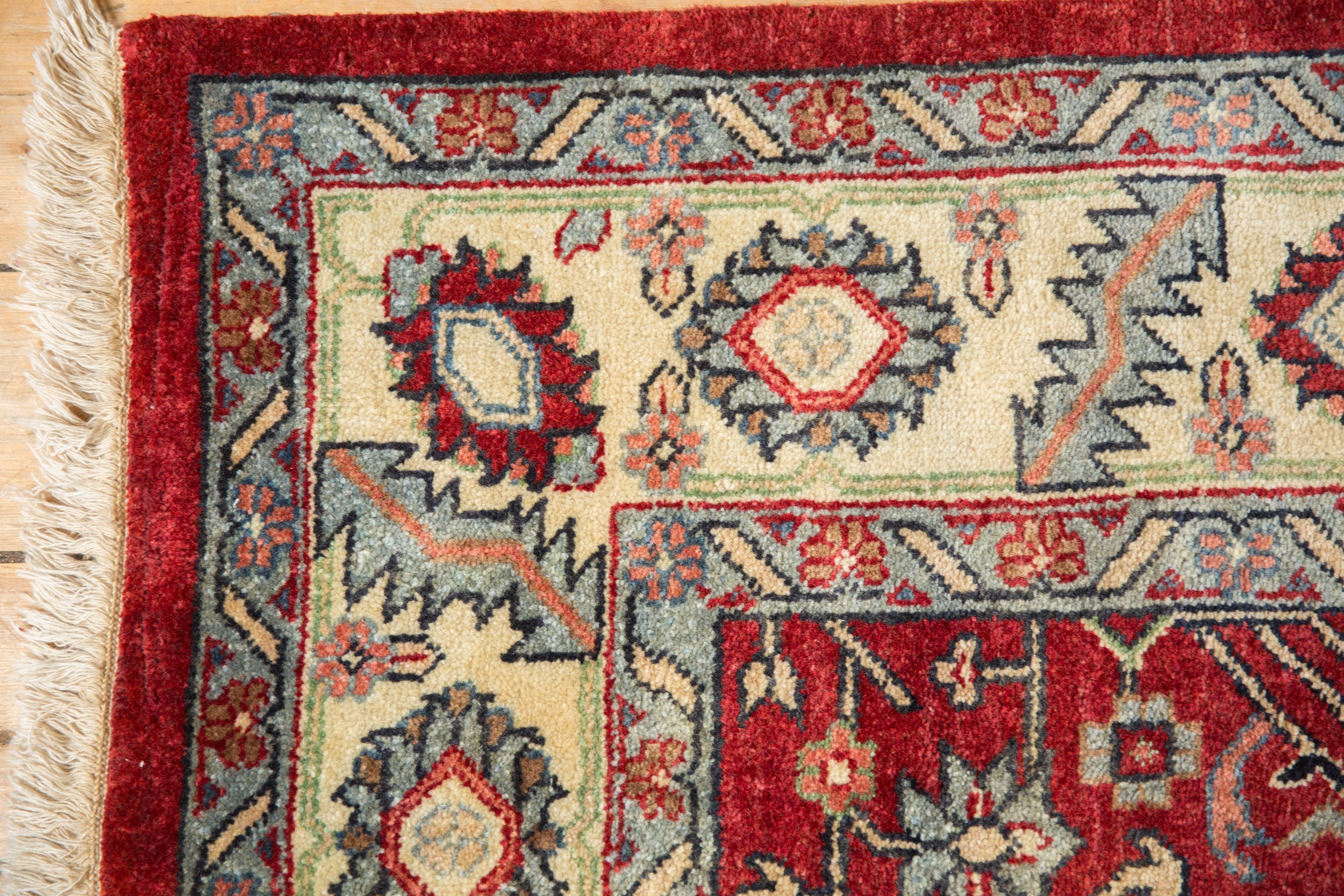 6x9 Vintage Indian Heriz Design Carpet