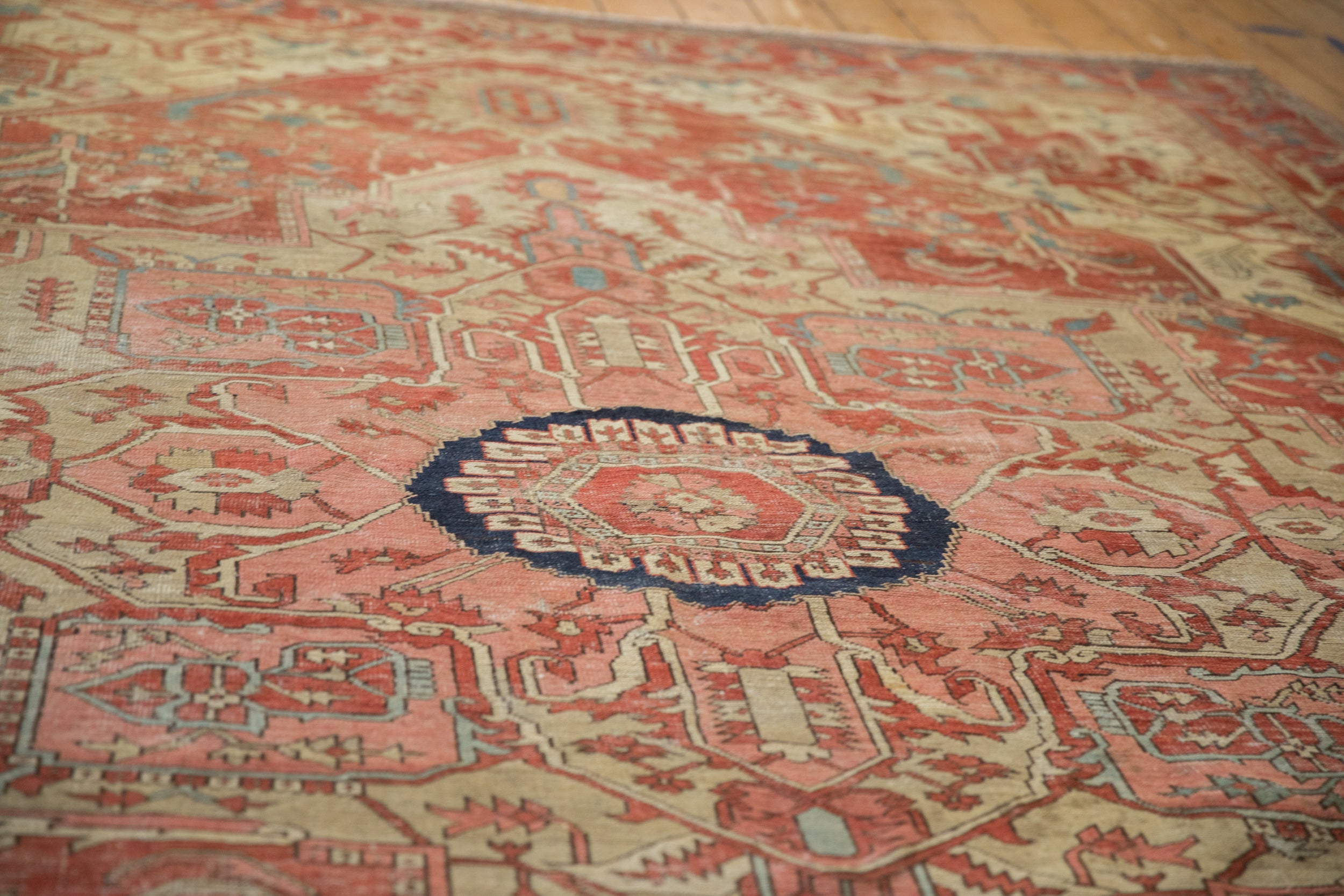 9x12 Antique Serapi Carpet